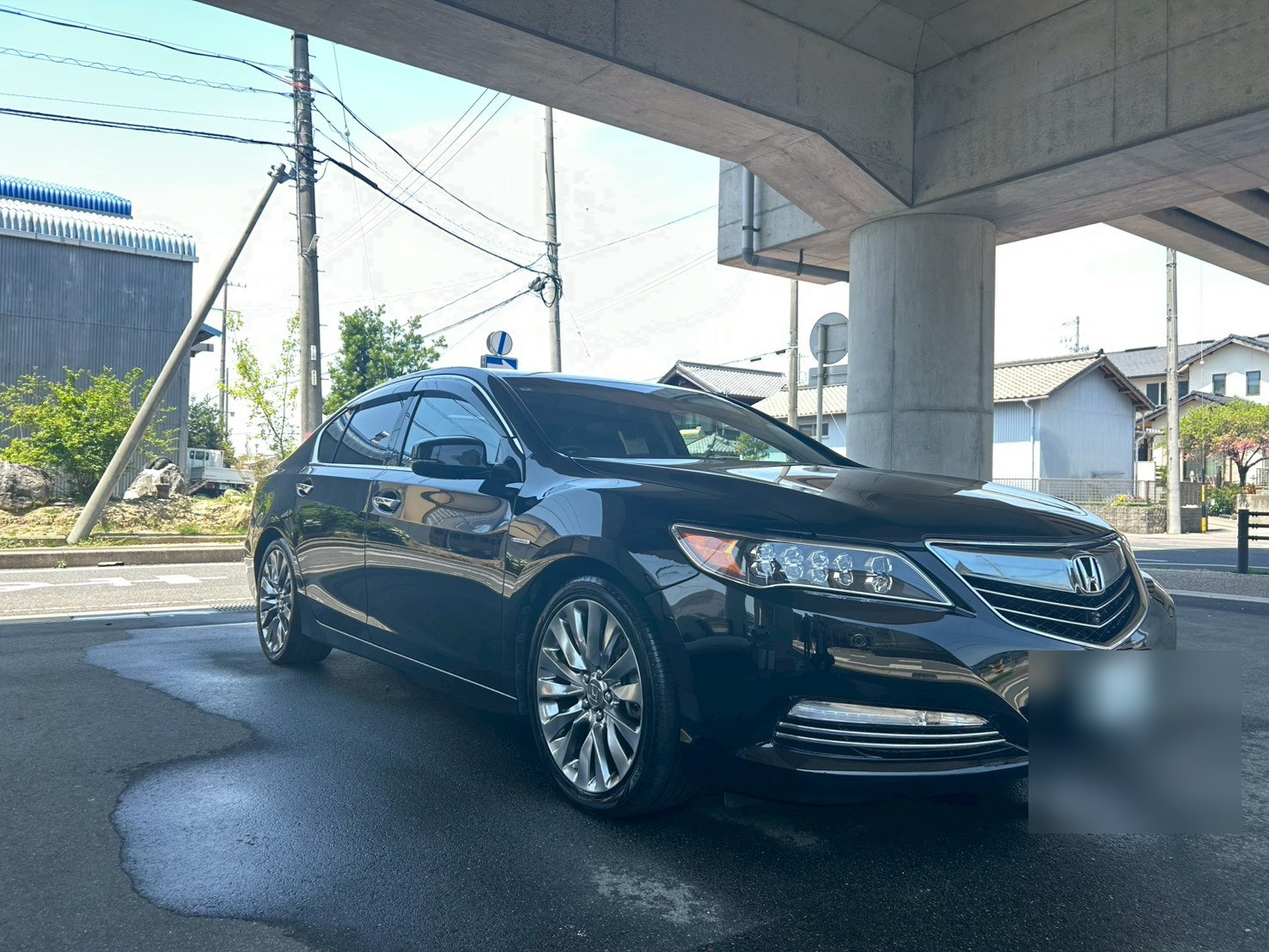 手洗い洗車後の車両