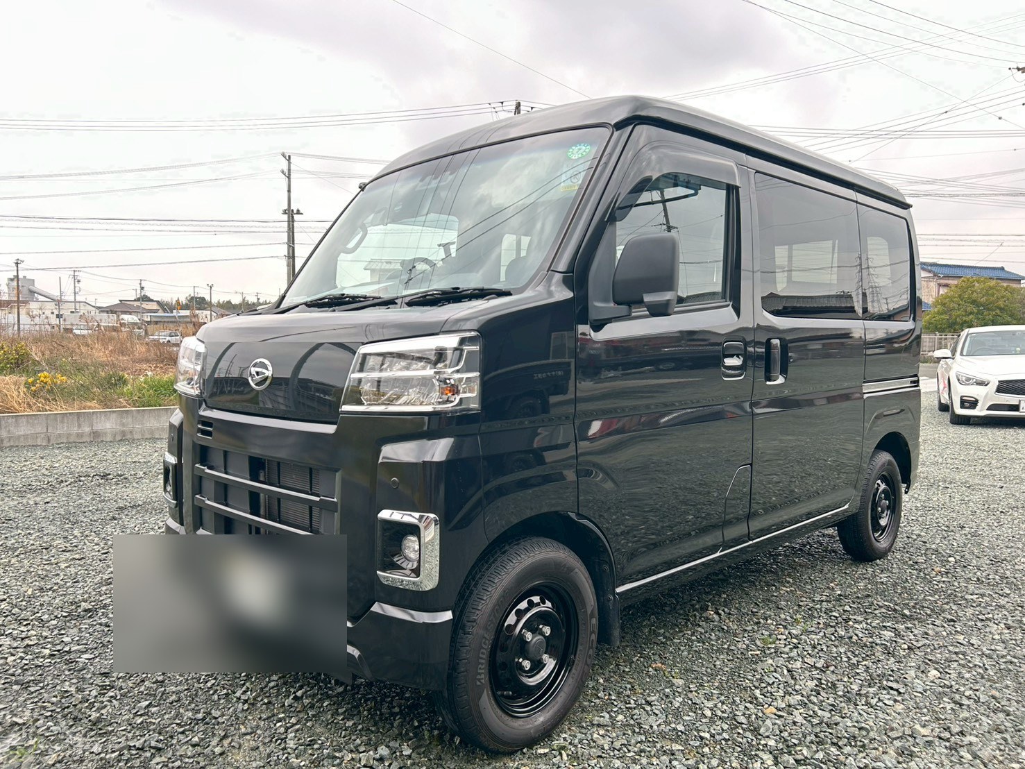 ご自宅の駐車場で施工した軽バン